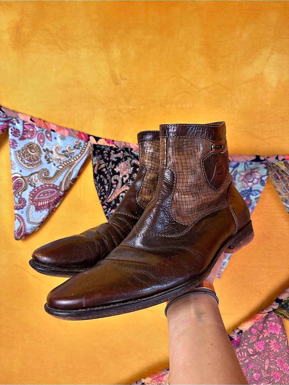 Bacco Bucci Brown Leather Boots US 9